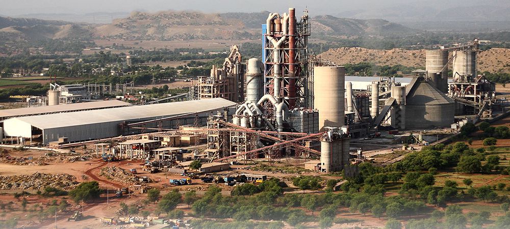 خط إنتاج الأسمنت بطاقة انتاجية 7800 طن يومياً لصالح Kohat في باكستان
